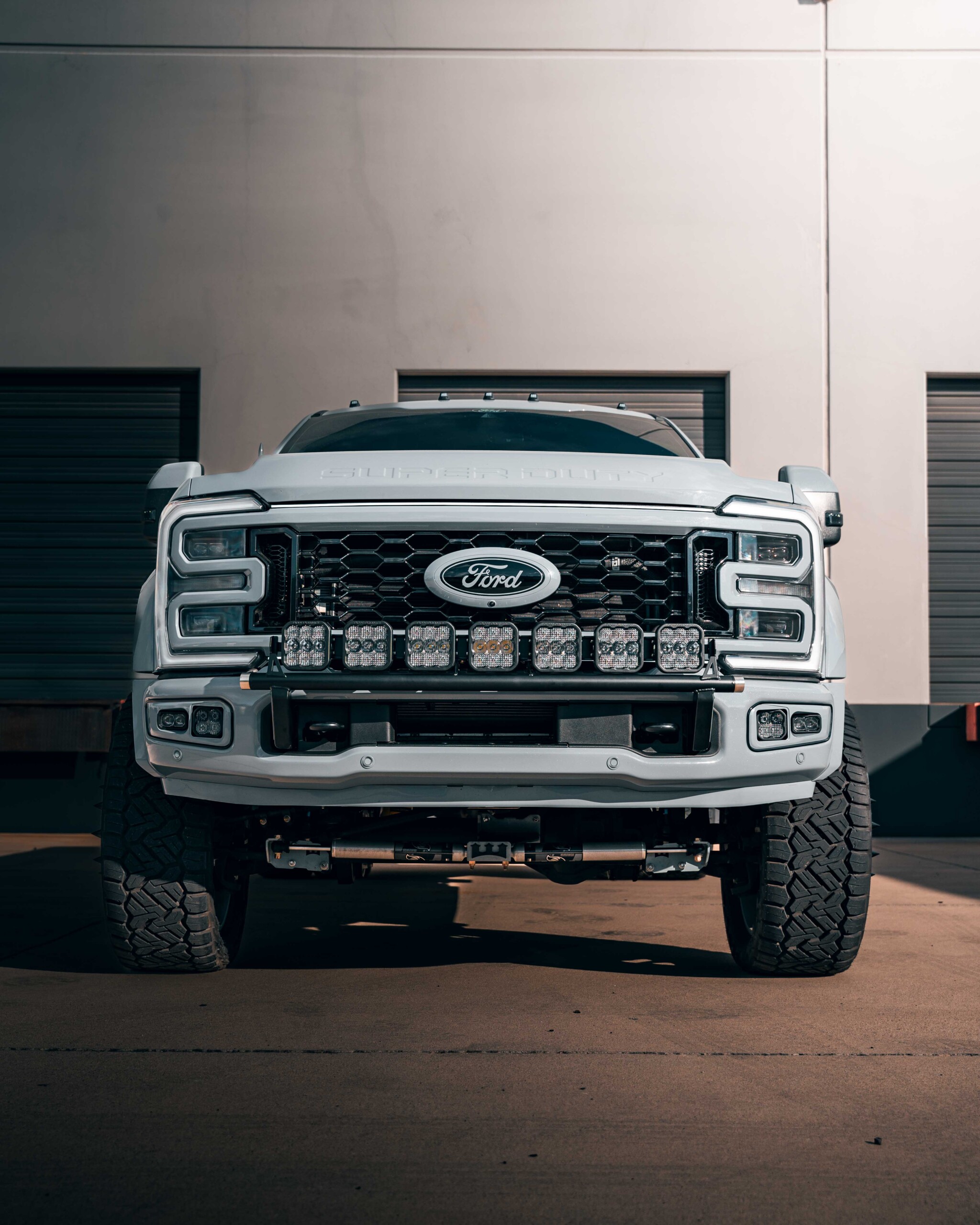 5th Gen - Ford F-250, F-350, F-450, F-550 Westcott Designs LIght Bar - Version 2 with Baja Designs XL7 Linkable Lights - Lifestyle 11