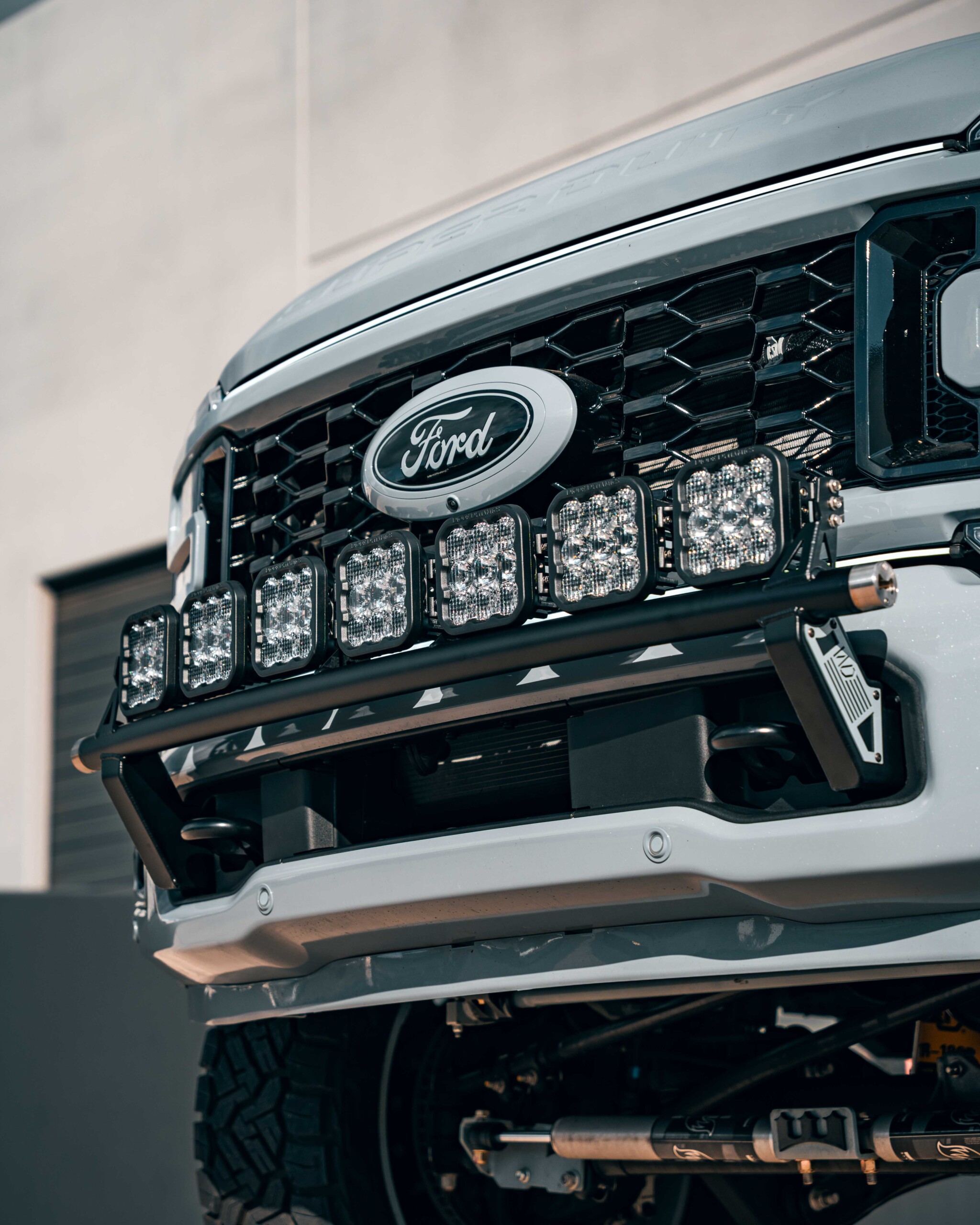 5th Gen - Ford F-250, F-350, F-450, F-550 Westcott Designs LIght Bar - Version 2 with Baja Designs XL7 Linkable Lights - Lifestyle 15