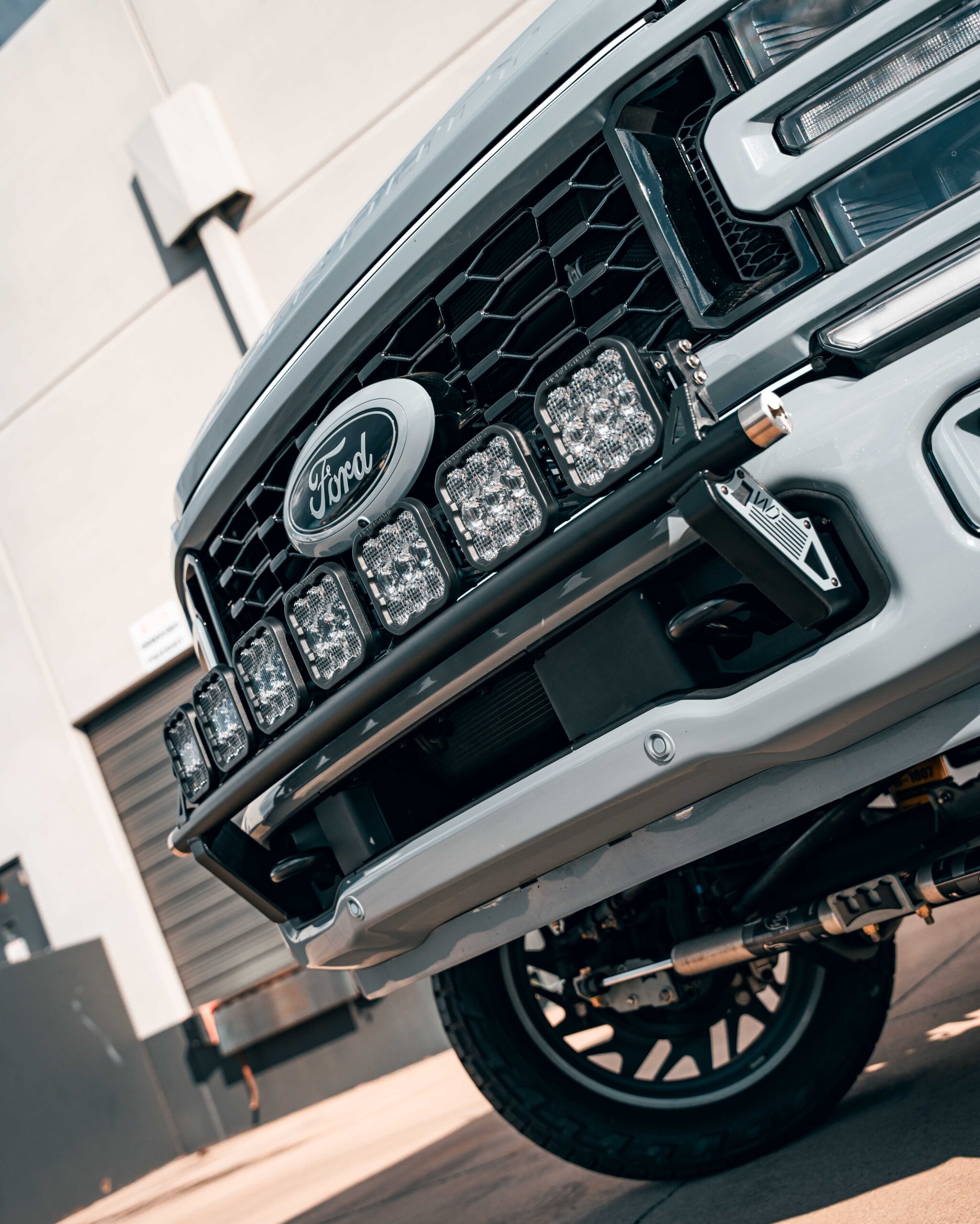 5th Gen - Ford F-250, F-350, F-450, F-550 Westcott Designs LIght Bar - Version 2 with Baja Designs XL7 Linkable Lights - Lifestyle 6
