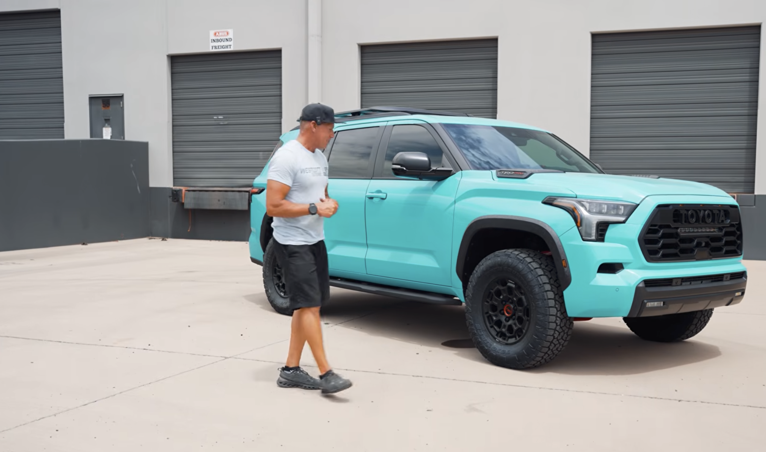 Wave Maker Toyota Sequoia TRD Pro on 35s